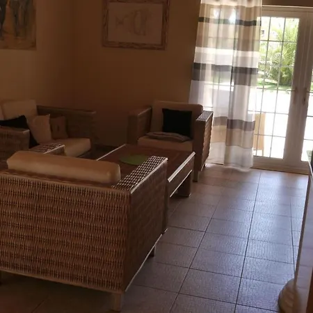 Dom wakacyjny With Pool Children Very Welcome Algarve Portugal For 10 People Quarteira