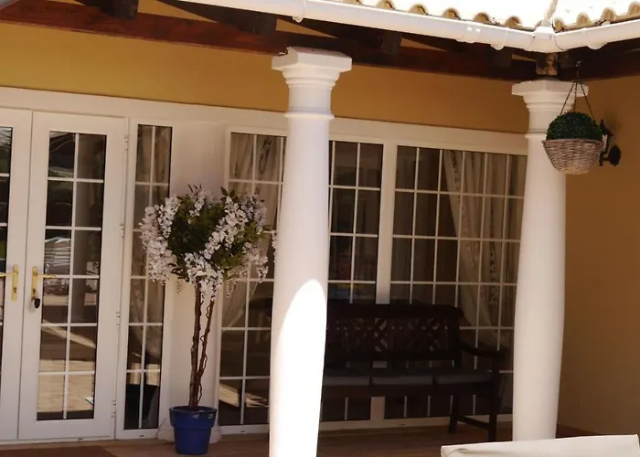 With Pool Children Very Welcome Algarve Portugal For 10 People 度假居