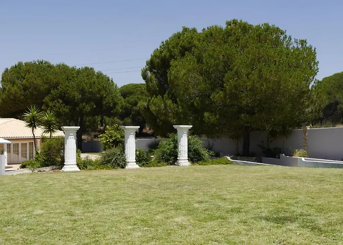 度假居 With Pool Children Very Welcome Algarve Portugal For 10 People 奎特里拉
