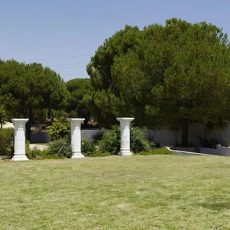 Vakantiehuis With Pool Children Very Welcome Algarve Portugal For 10 People Quarteira